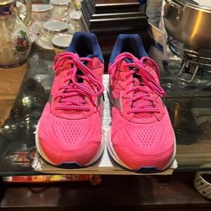 COPY - Mizuno running shoes